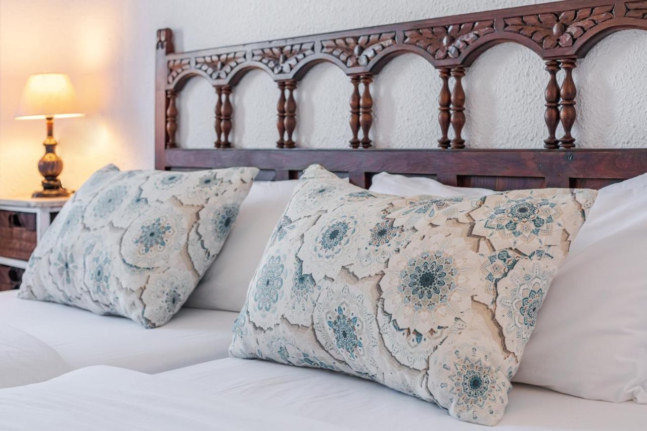 Hostal El Perello, Valencia Bagian luar foto
