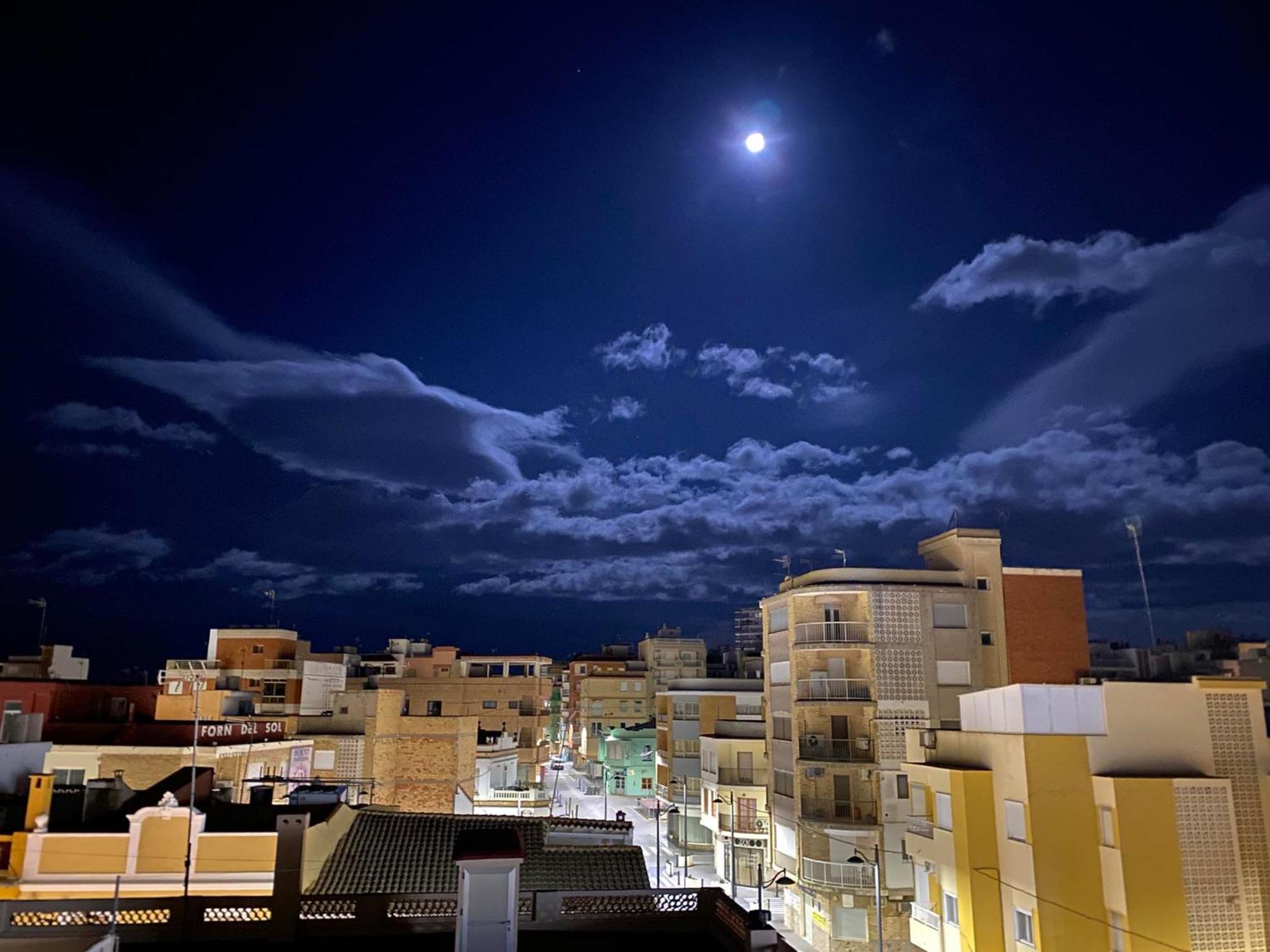 Hostal El Perello, Valencia Bagian luar foto